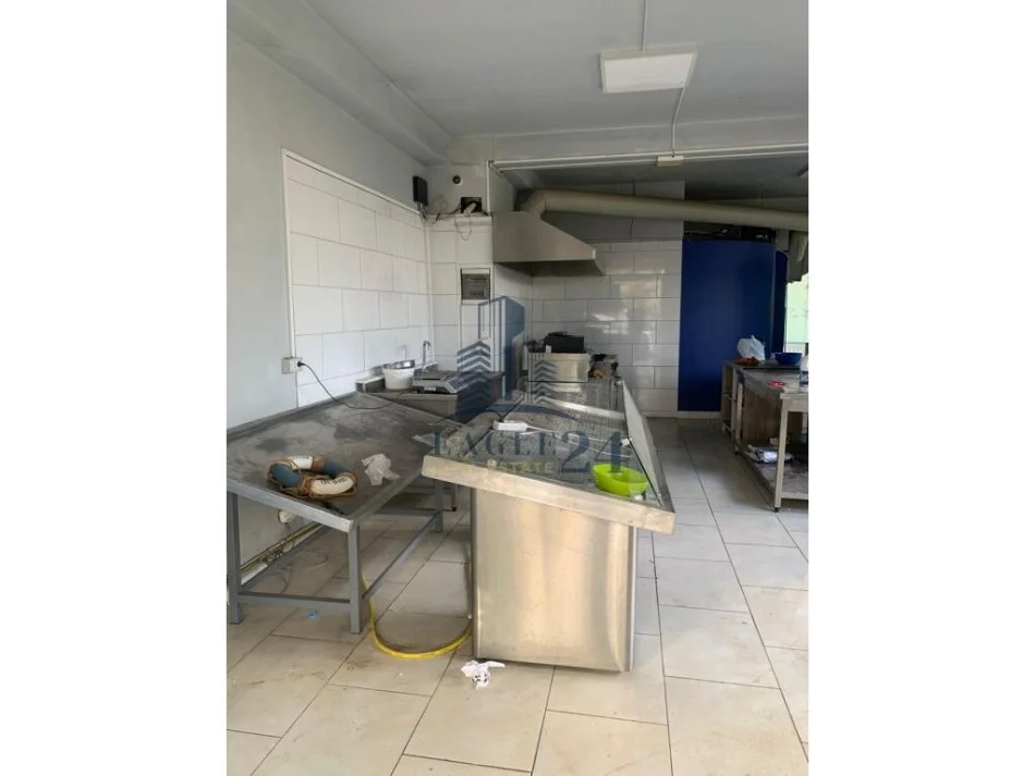 Tirane, shitet dyqan , 78 m² 234.000 € (KODRA E DIELLIT)