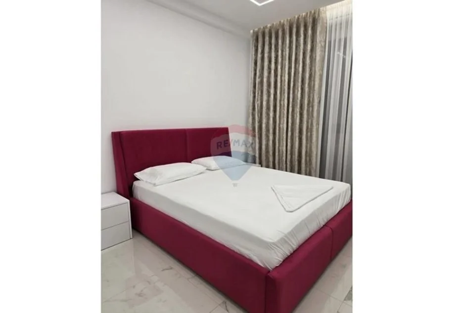 Tirane, jepet me qera apartament 1+1 , 70 m² 650 € (Kodra e Diellit)