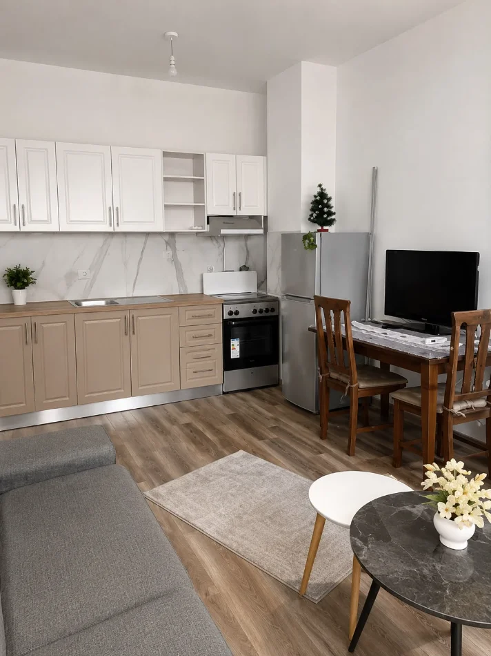 Tirane, jepet me qera apartament 1+1 Kati 4, 71 m² 518 € (fusha aviacionit)