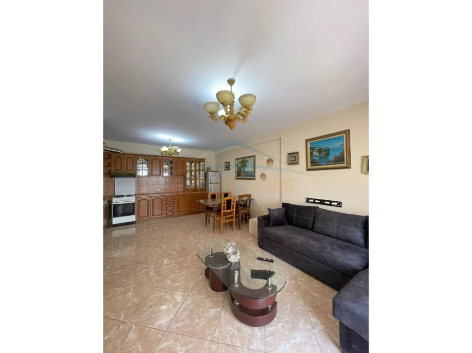 Tirane, jepet me qera apartament 1+1 Kati 2, 70 m² 500 € (LIQENI I THATE)