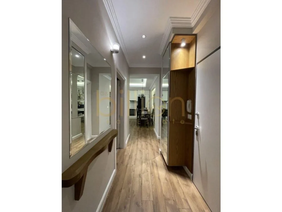 Tirane, jepet me qera apartament 2+1 Kati 7, 83 m² 750 € (Xhamllik)