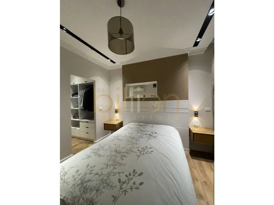 Tirane, jepet me qera apartament 2+1 Kati 7, 83 m² 750 € (Xhamllik)