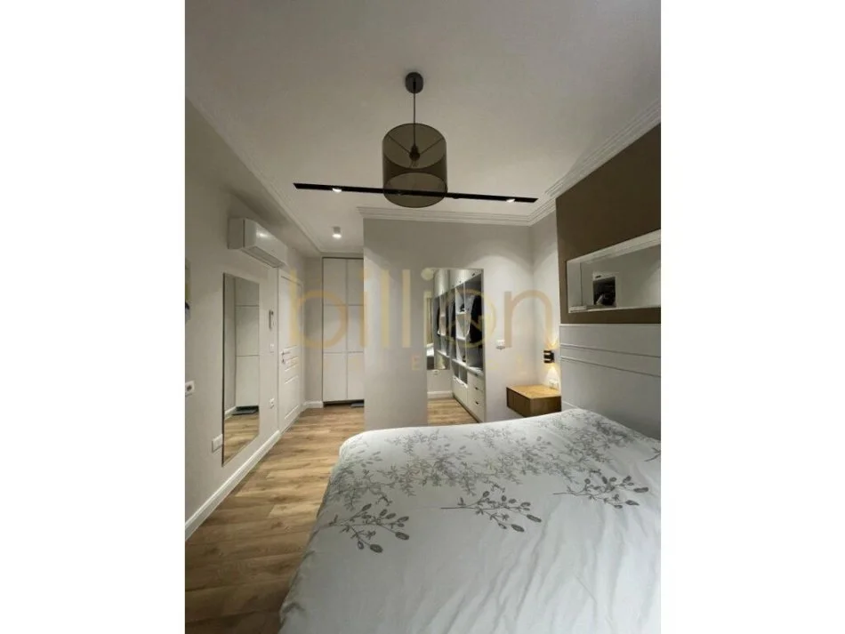 Tirane, jepet me qera apartament 2+1 Kati 7, 83 m² 750 € (Xhamllik)