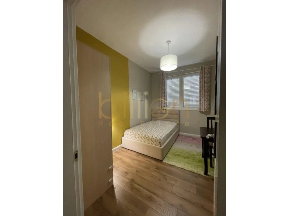 Tirane, jepet me qera apartament 2+1 Kati 7, 83 m² 750 € (Xhamllik)