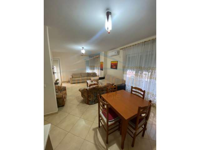 Tirane, shitet apartament Kati 6, 111 m² 178.000 Euro (kontakt)