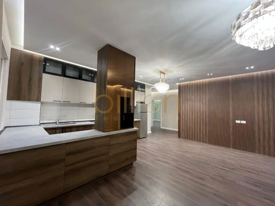 Tirane, shitet apartament 2+1 Kati 2, 120 m² 210.000 € (Kopshti Botanik, Tirana, Albania)