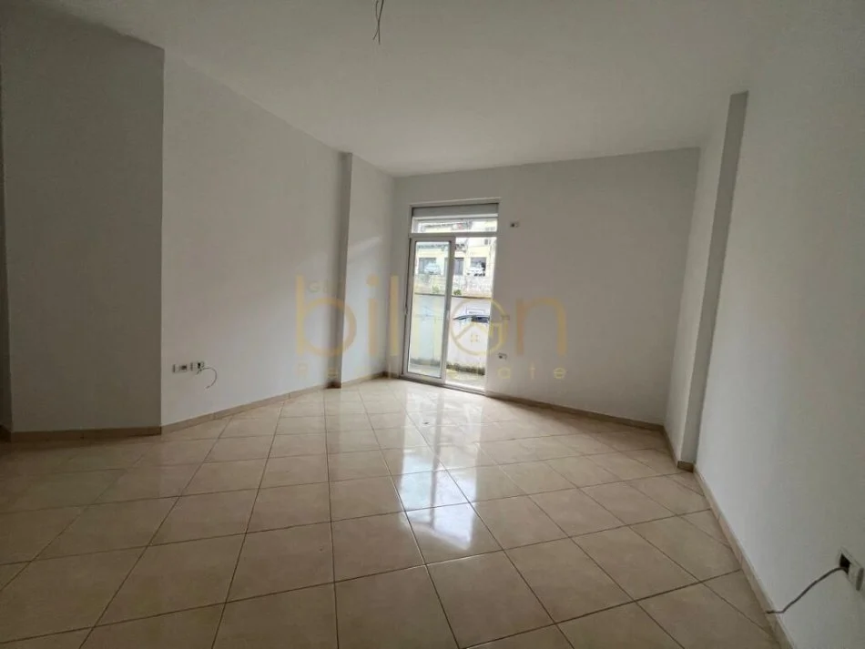 Tirane, shitet apartament 2+1 Kati 1, 87 m² 100.000 € (Rruga Muhamed Deliu, Fresk)