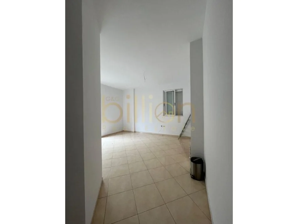Tirane, shitet apartament 2+1 Kati 1, 87 m² 100.000 € (Rruga Muhamed Deliu, Fresk)