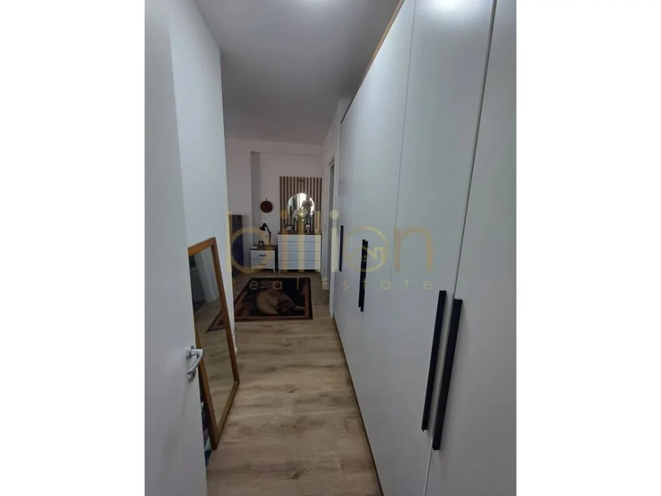 Tirane, shitet apartament 2+1 Kati 8, 92 m² 149.000 € (Ali Demi)