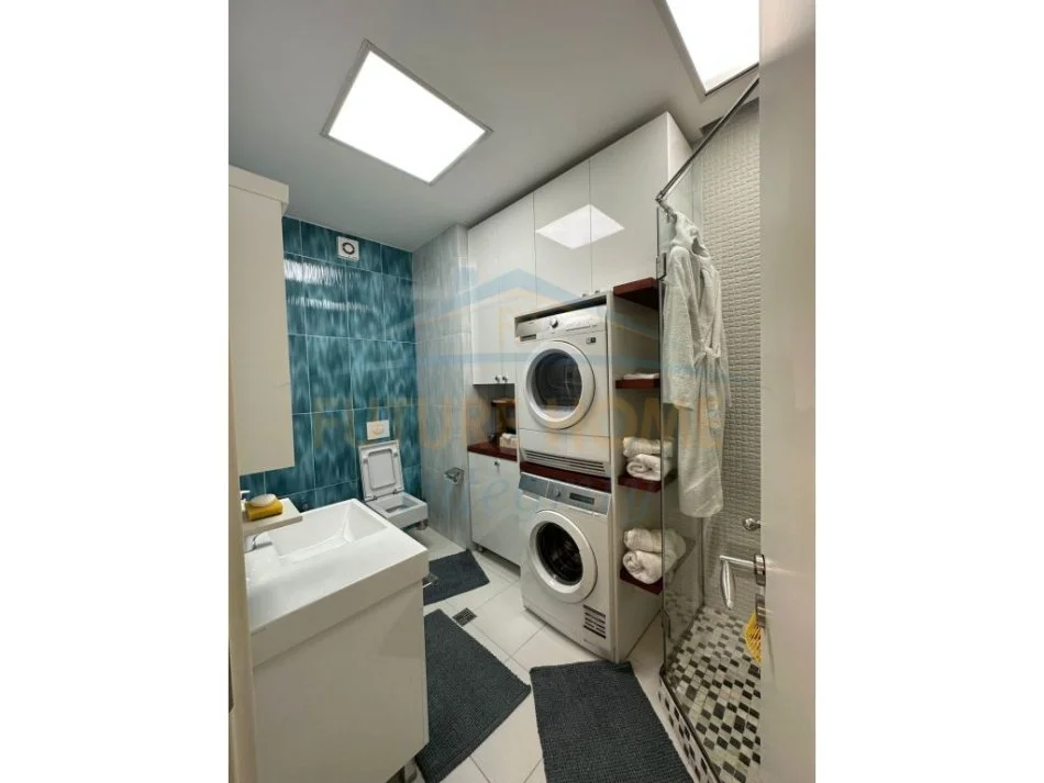 Tirane, jepet me qera apartament 2+1 Kati 19, 90 m² 1.600 € (Stadiumi Air Albania)