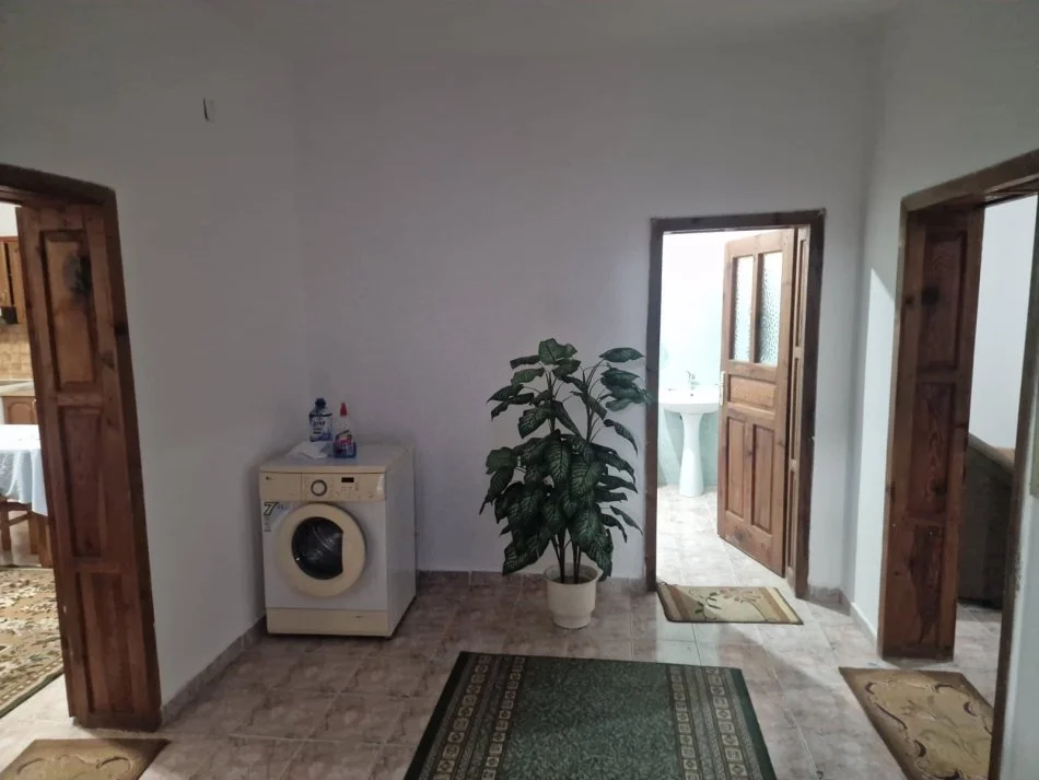 Tirane, jepet me qera apartament 2+1 Kati 1, 100 m² 400 € (Ish Frigoriferi ,Siri Kodra)
