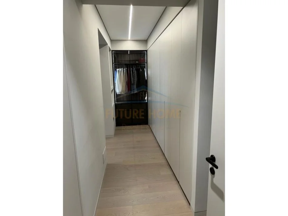 Tirane, shitet apartament Dublex Kati 11, 357 m² 900.000 € (SQUARE 21)