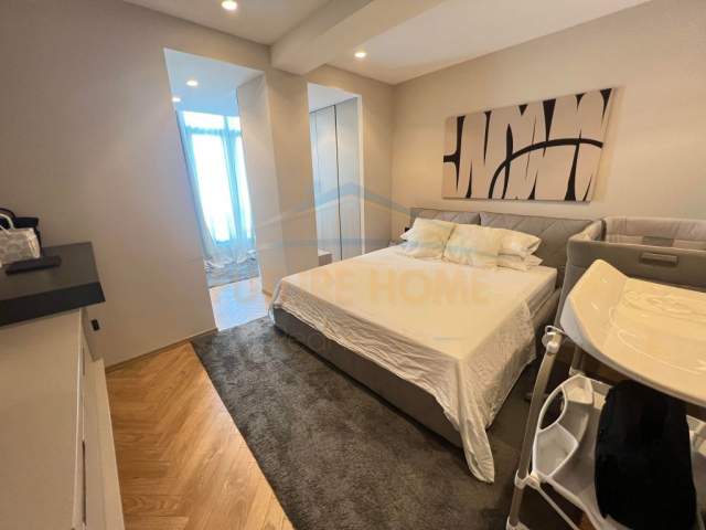 Tirane, shitet apartament 2+1 Kati 8, 117 m² 170.000 Euro (ish parku autobuzave)