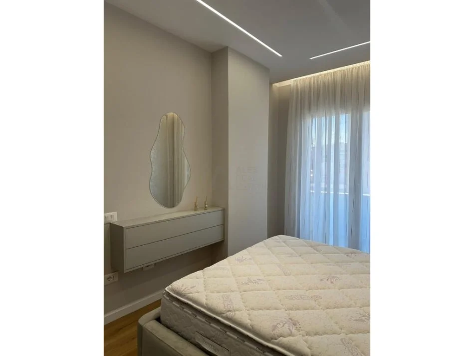 Tirane, shitet apartament 1+1 Kati 3, 61 m² 121.000 € (Astir)