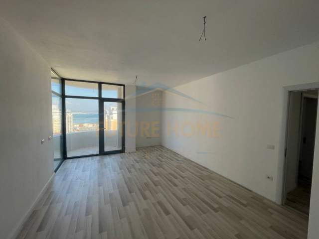 Durres, jepet me qera ambjent biznesi Kati 11, 115 m² 600 Euro