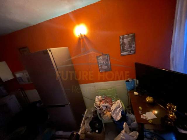 Durres, jepet me qera apartament 1+1 Kati 0, 52 m² 200 Euro (Plazh- Rrota e Kuqe, Durres)