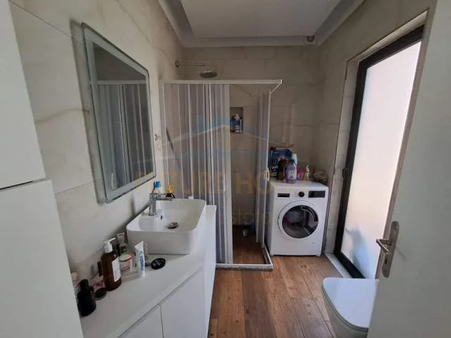 Durres, jepet me qera apartament 2+1 Kati 1, 90 m² 700 Euro (VILA E ZOGUT)