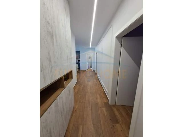 Durres, jepet me qera apartament 2+1 Kati 1, 90 m² 700 Euro (VILA E ZOGUT)