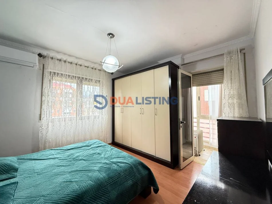 Tirane, jap me qera apartament 2+1 , 850 € (blloku prane juridikut)