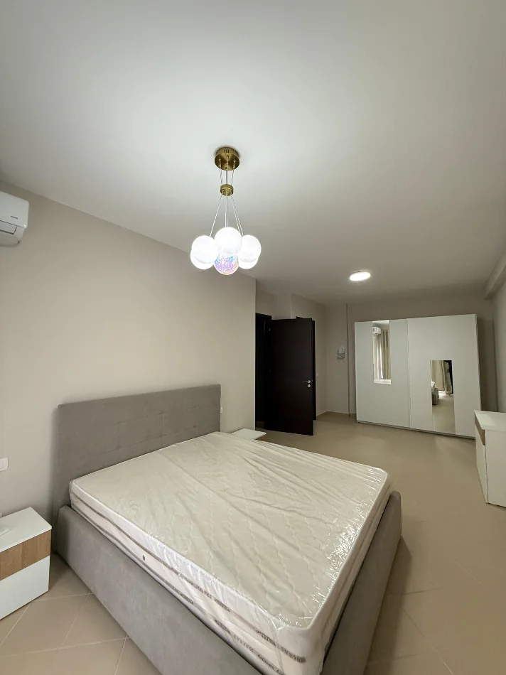 Tirane, jepet me qera apartament 2+1+Ballkon Kati 3, 100 m² 750 € (Kompleksi Magnet)