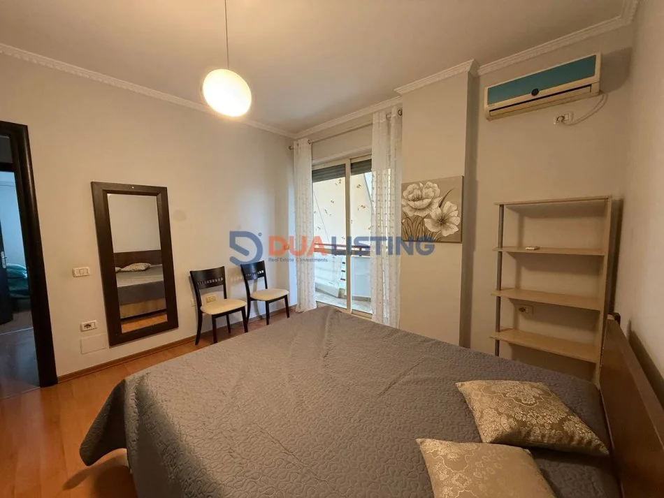 Tirane, jap me qera apartament 2+1 , 850 € (blloku prane juridikut)