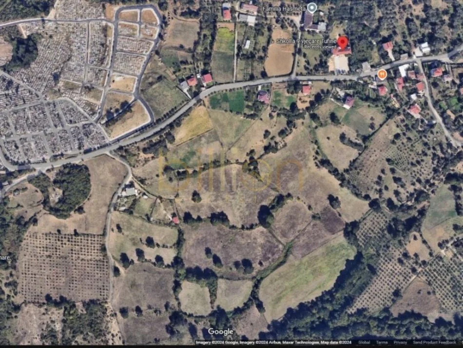 Tirane, shitet truall , 14.000 m² 