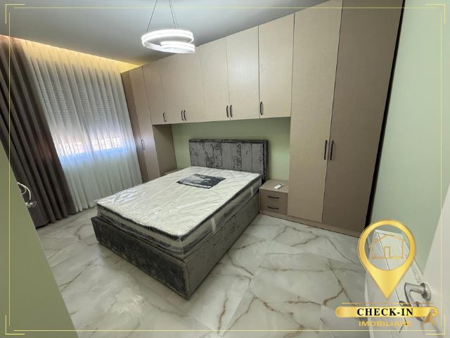 Tirane, jepet me qera apartament 1+1+Aneks+Ballkon Kati 3, 60 m² 700 € (Kodra e Diellit)