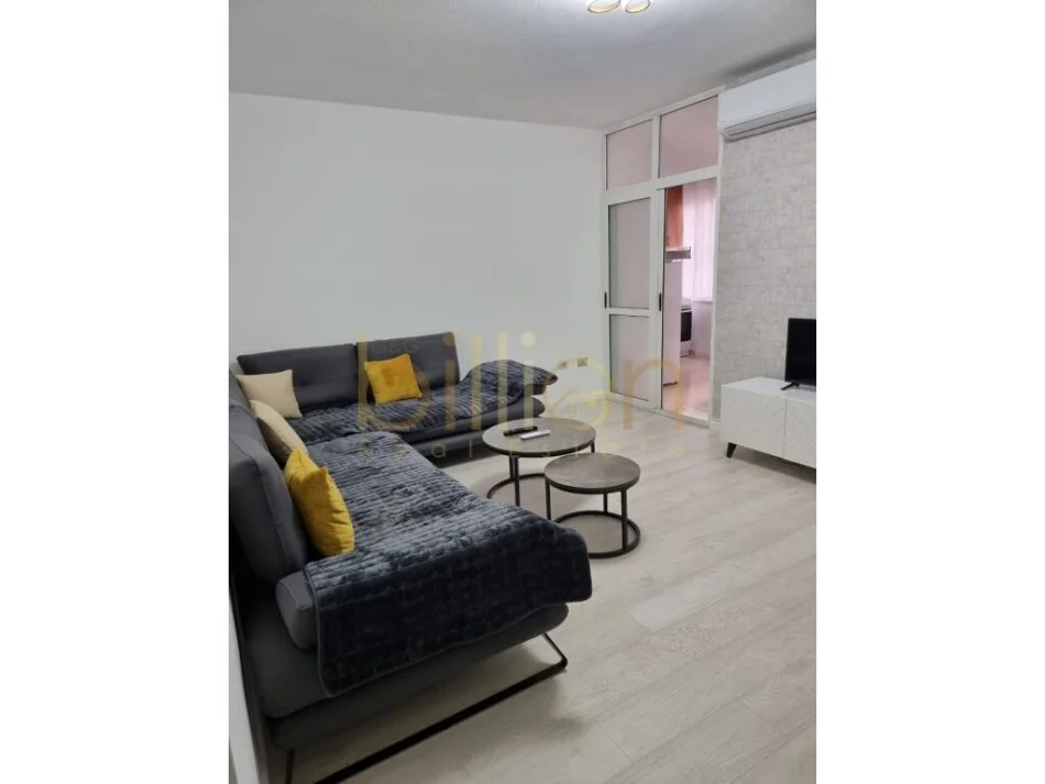 Tirane, jepet me qera apartament 1+1 Kati 3, 63 m² (KOMUNA E PARISIT, Tirana, Albania)