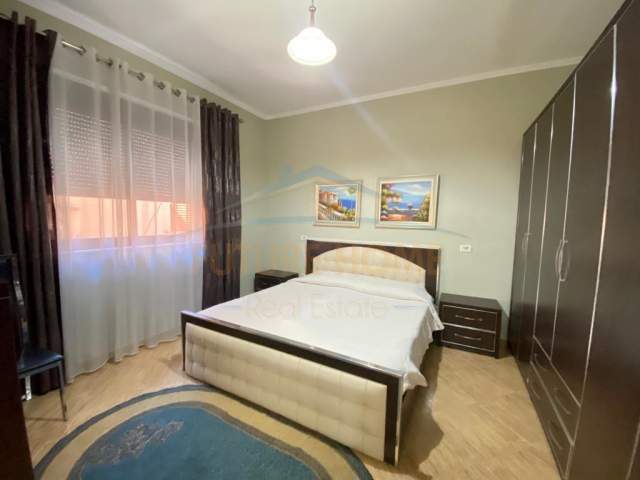 Durres, jepet me qera apartament 1+1 110 m² 400 Euro (Fusha e Reres, Durres.)