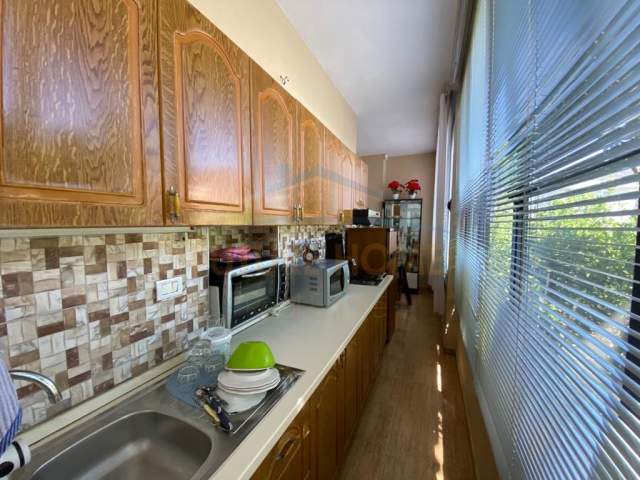 Durres, jepet me qera apartament 1+1 110 m² 400 Euro (Fusha e Reres, Durres.)