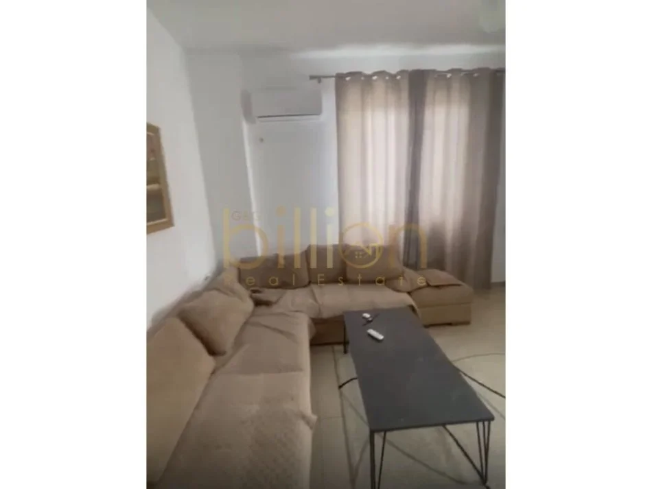 Tirane, jepet me qera apartament 1+1 Kati 1, 75 m² 500 € (Rruga 5 Maji, Tirana, Albania)