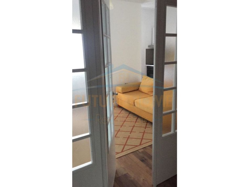 Tirane, jepet me qera apartament 1+1 Kati 5, 67 m² 450 € 