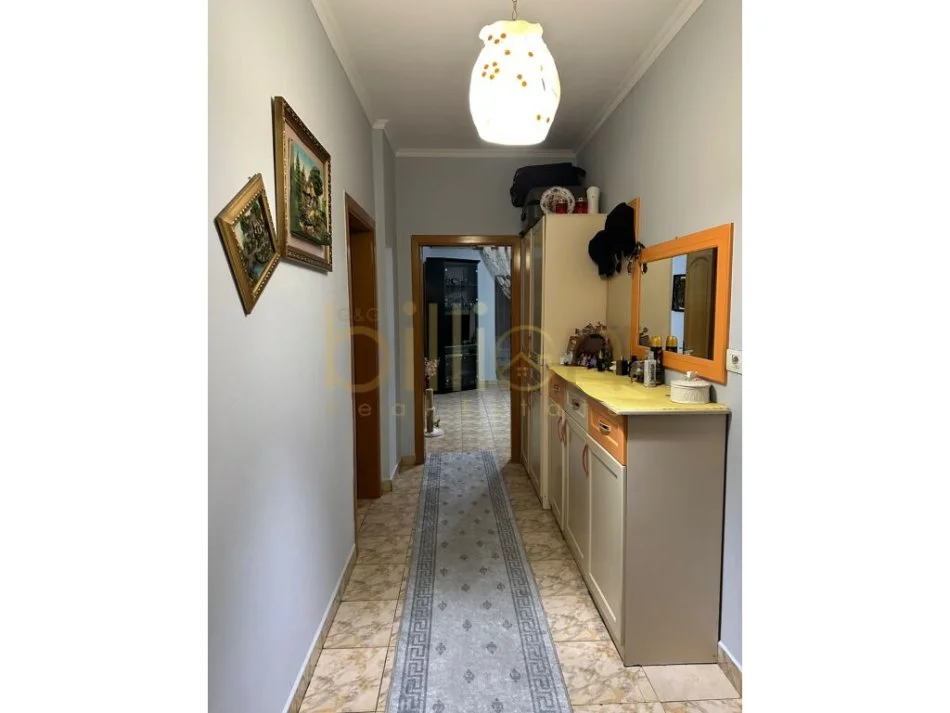 Tirane, shitet apartament 2+1+Ballkon Kati 5, 95 m² 143.000 € (Don Bosko, Tirana, Albania)