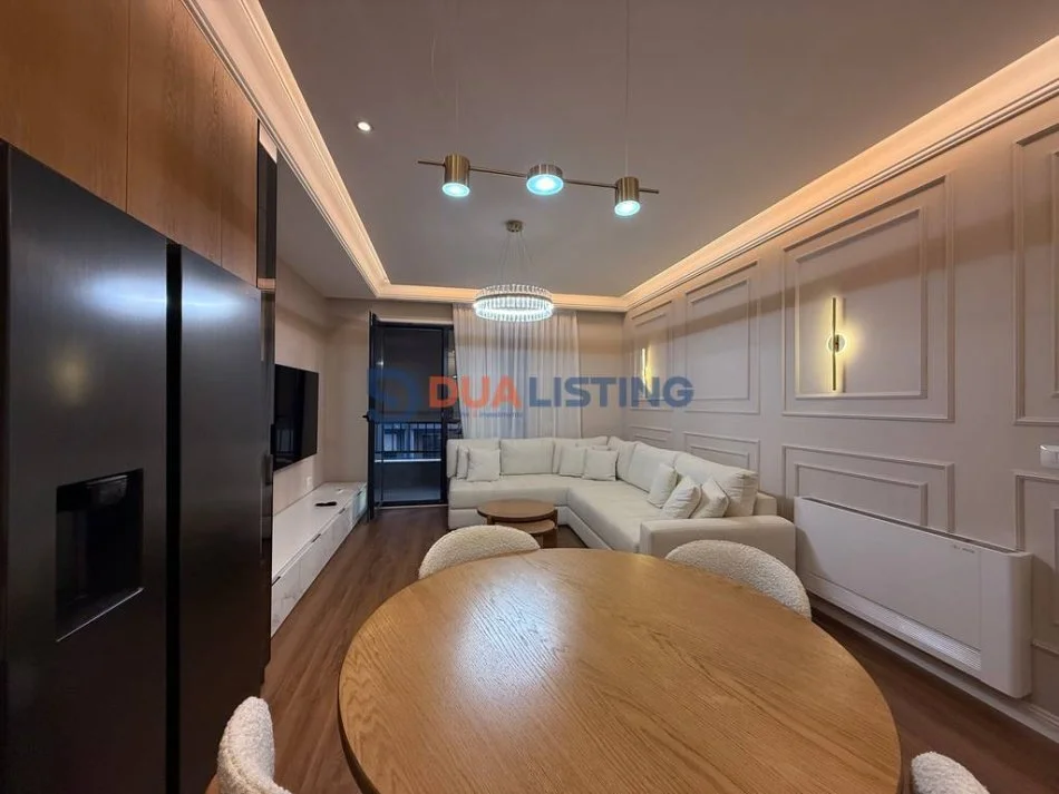 Tirane, jepet me qera apartament 2+1+Ballkon Kati 3, 100 m² 750 € (Kinostudio)