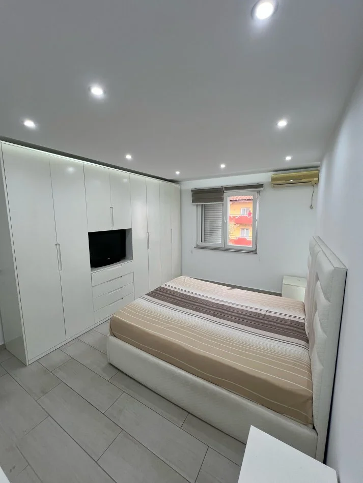 Tirane, shitet apartament 2+1 Kati 3, 83 m² 158.000 € (Rruga e Kavajes)