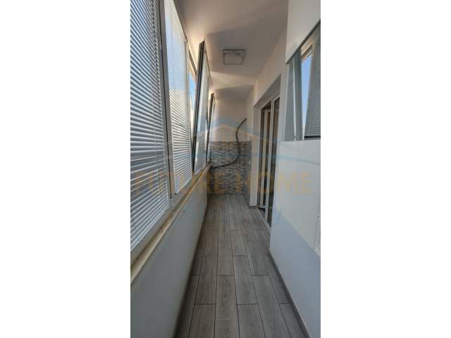 Tirane, shitet apartament 1+1 Kati 3, 46 m² 98.000 Euro (Rrunga e barrikadave)
