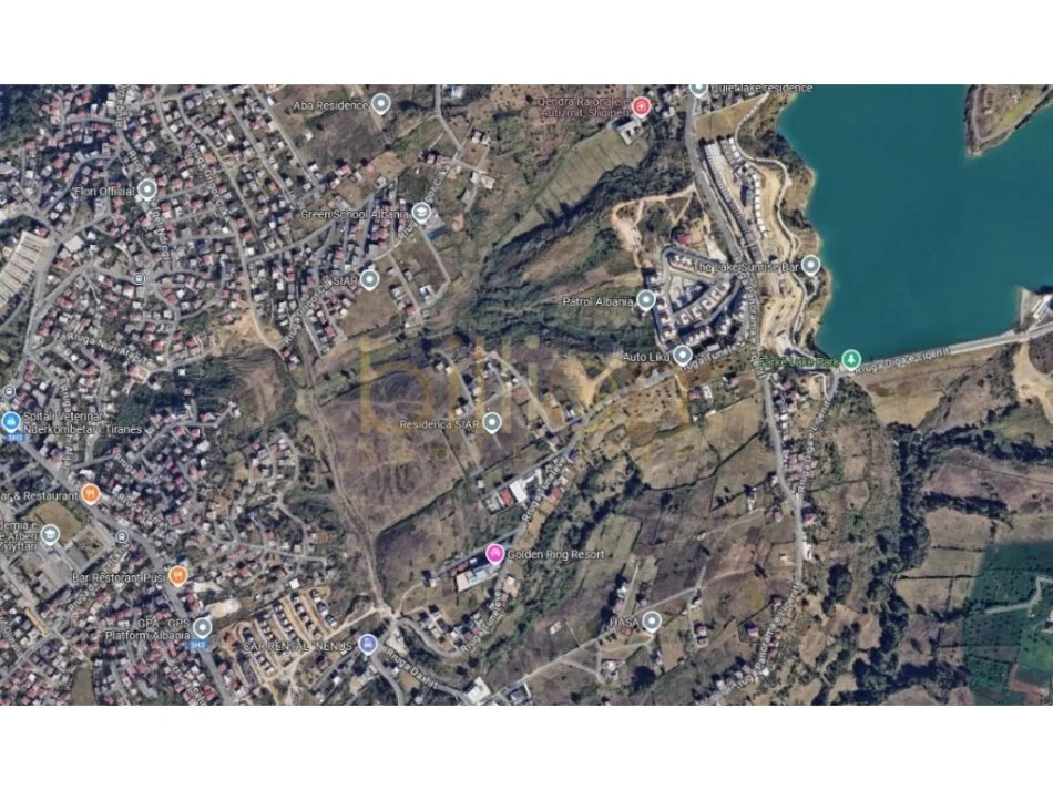 Tirane, shitet toke , 1.000 m² 180.000 € (Farke, Tirana, Albania)