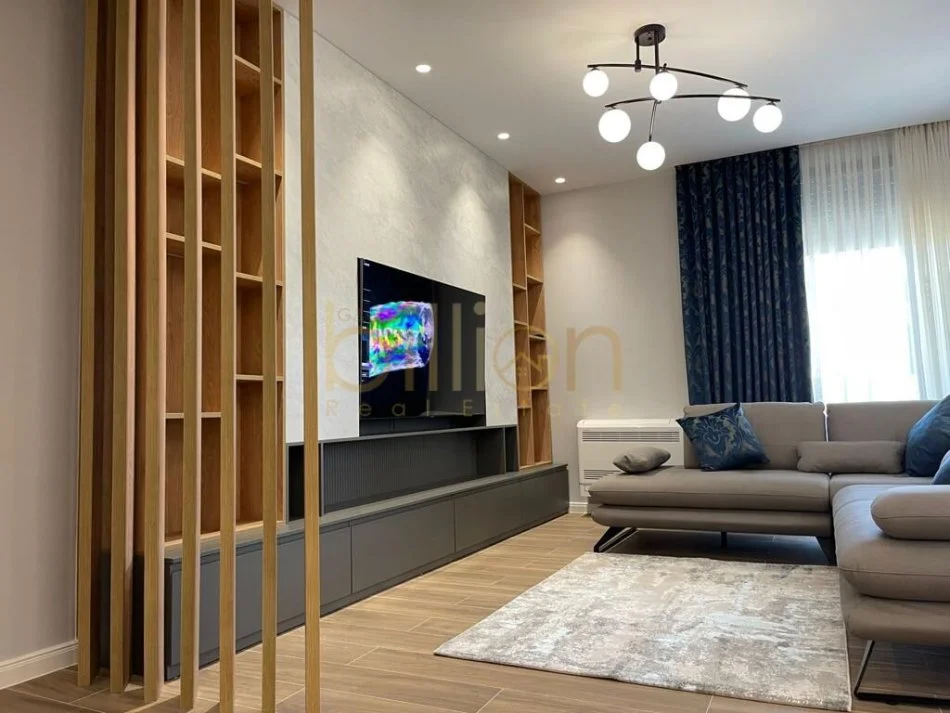 Tirane, jepet me qera apartament 2+1 , 100 m² 1.500 € (Qendra Tregetare TEG, Tirana, Albania)