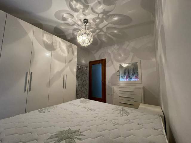 Tirane, Jepet me Qera apartament 2+1+BLK Kati 3, 93 m² 500 Euro (300m larg Qendres)