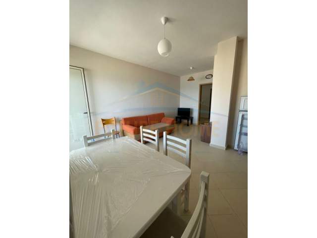 Durres, jepet me qera apartament 2+1 Kati 10, 90 m² 500 Euro (Vollga, Durres)