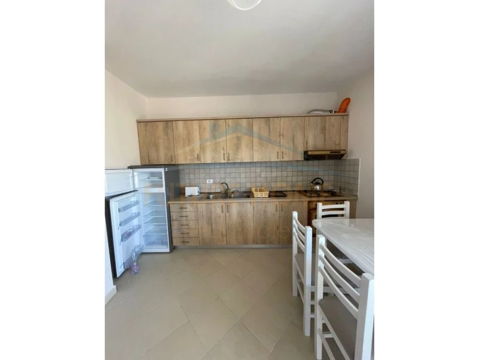 Durres, jepet me qera apartament 2+1, Kati 10, 90 m² 500 € (Vollga)