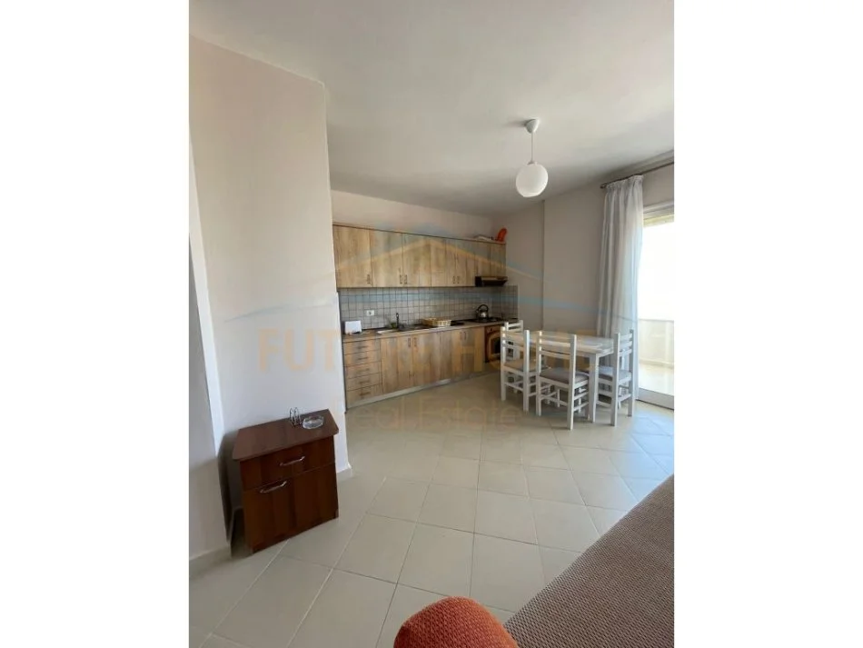 Durres, jepet me qera apartament 2+1, Kati 10, 90 m² 500 € (Vollga)