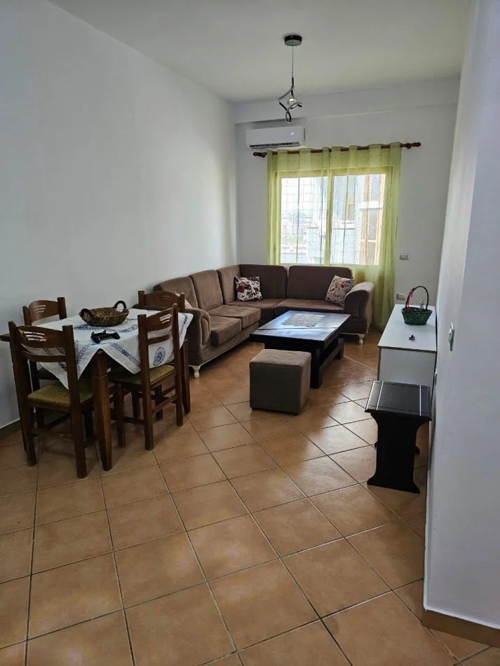 Tirane, jepet me qera apartament 3+1 Kati 2, 90 m² 550 € (Marlin Barleti Selite)