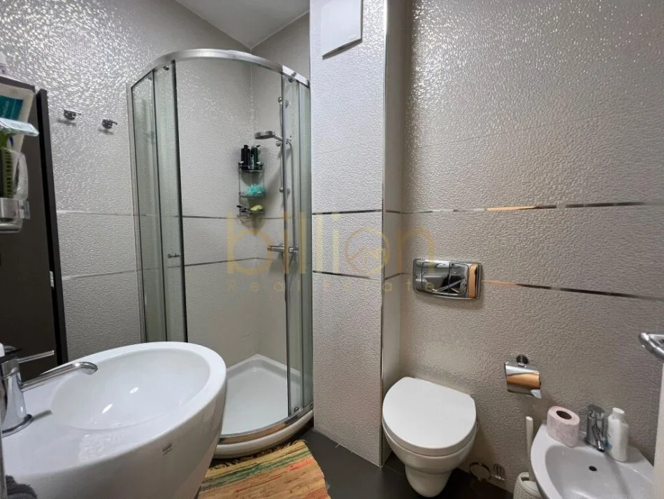 Tirane, jepet me qera apartament 2+1 Kati 7, 123 m² 1.800 € (Bllok, Tirane)