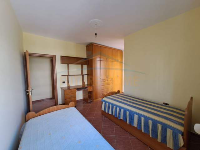 Durres, shitet apartament 2+1 Kati 1, 97 m² 86.000 Euro (Plazh,Durrës)