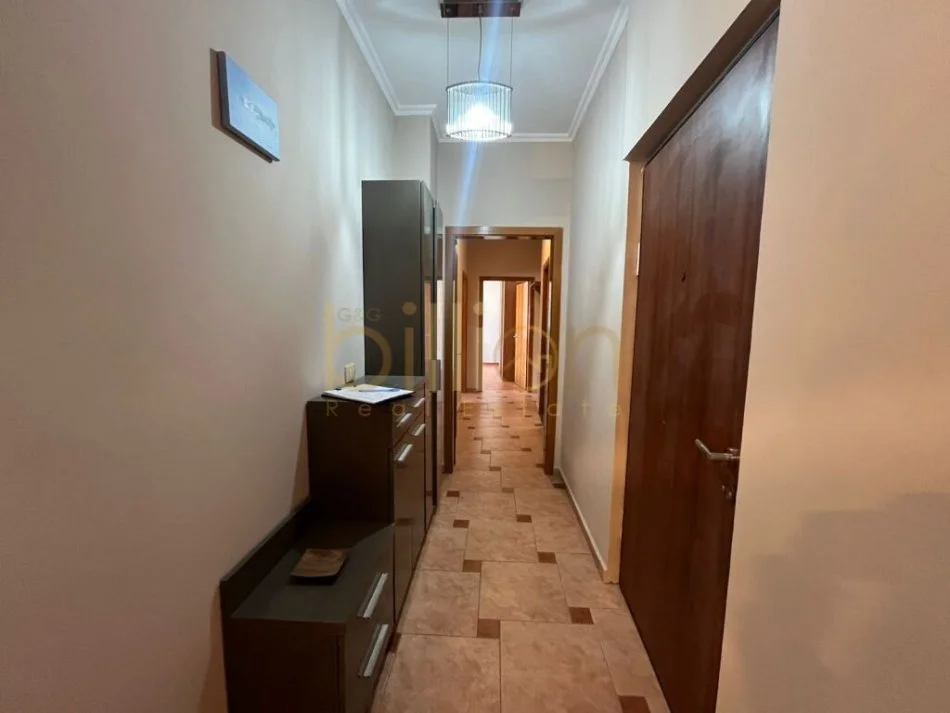 Tirane, jepet me qera apartament 2+1+Ballkon , 115 m² 750 € (Lake View , Tirane)