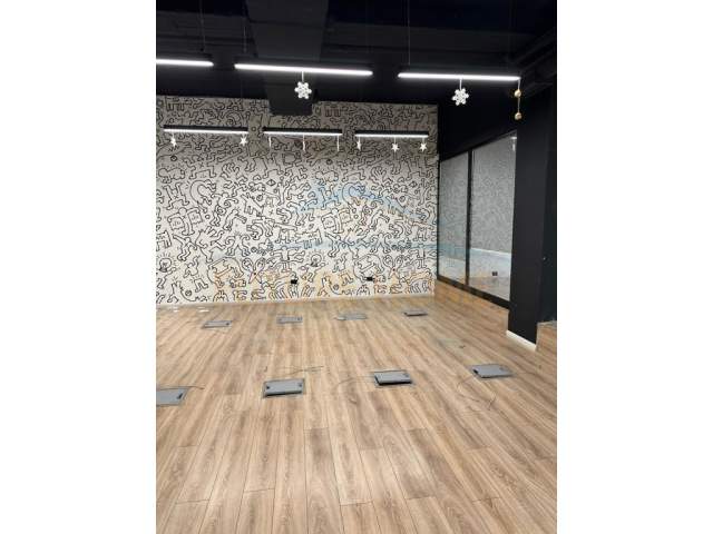 Tirane, jepet me qera zyre Kati 1, 103 m² 700 Euro (Rruga e Kavajes)