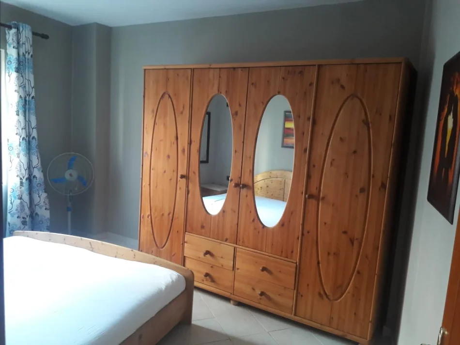 Tirane, jepet me qera apartament 2+1 Kati 4, 84 m² 400 €