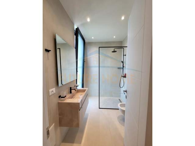 Tirane, jepet me qera Vile 2 Katshe Kati 2, 170 m² 3.500 Euro (Teg)