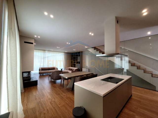 Tirane, jepet me qera Vile 5+1+BLK Kati 0, 180 m² 3.500 Euro (Mandarine Drive,TEG)